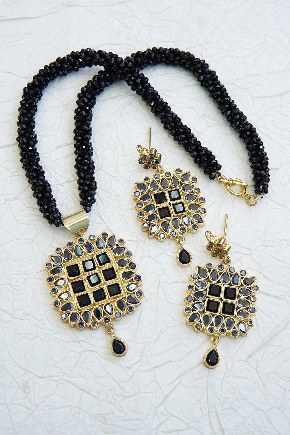 Royal Style Farshi Twisted Mala Set