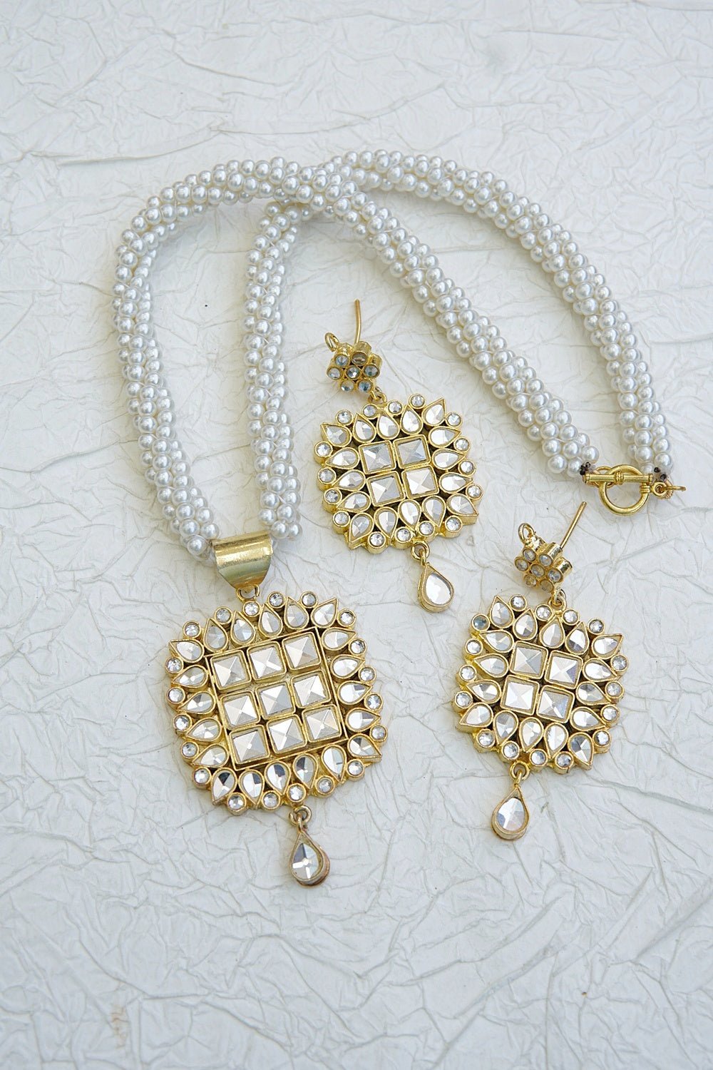 Royal Style Farshi Twisted Mala Set